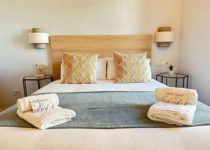 Casa Del Tratado 2 By Ybh * Vigo